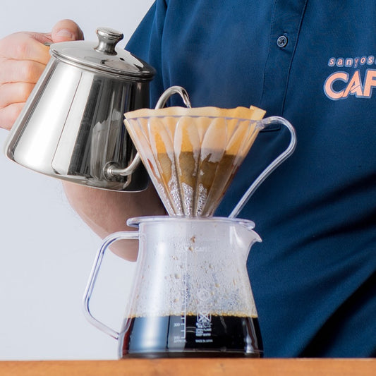 【コーヒーのライフスタイル提案】ハンドドリップをおしゃれに、もっと身軽に。トライタン製ドリッパーで整える「クリアな機能美」