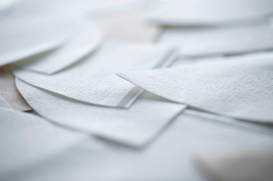 【徹底解説②】コーヒーフィルターの「選び方」と「違い」：味が劇的に変わる素材と形状の秘密